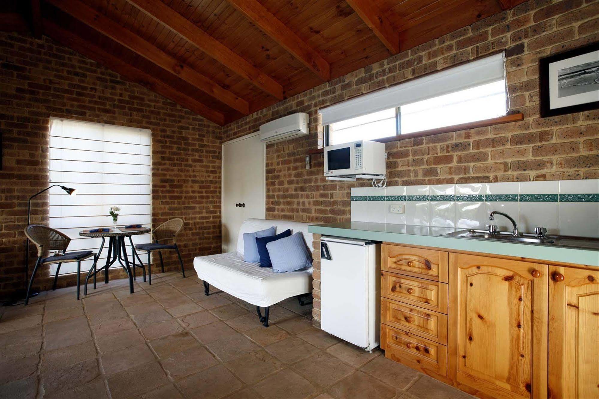 Nautilus Retreat Kalbarri B&B Exterior photo